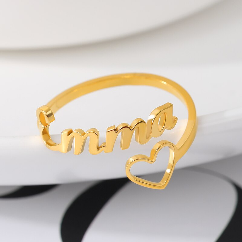 Herz-Ring mit Namen – Personalisierter Textmotiv Damenring aus Edelstahl