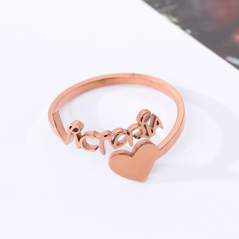 Damen Ring Personalisiert mit eigenem Namen Wunschtext | Klasse-Gravur Herz-Ring