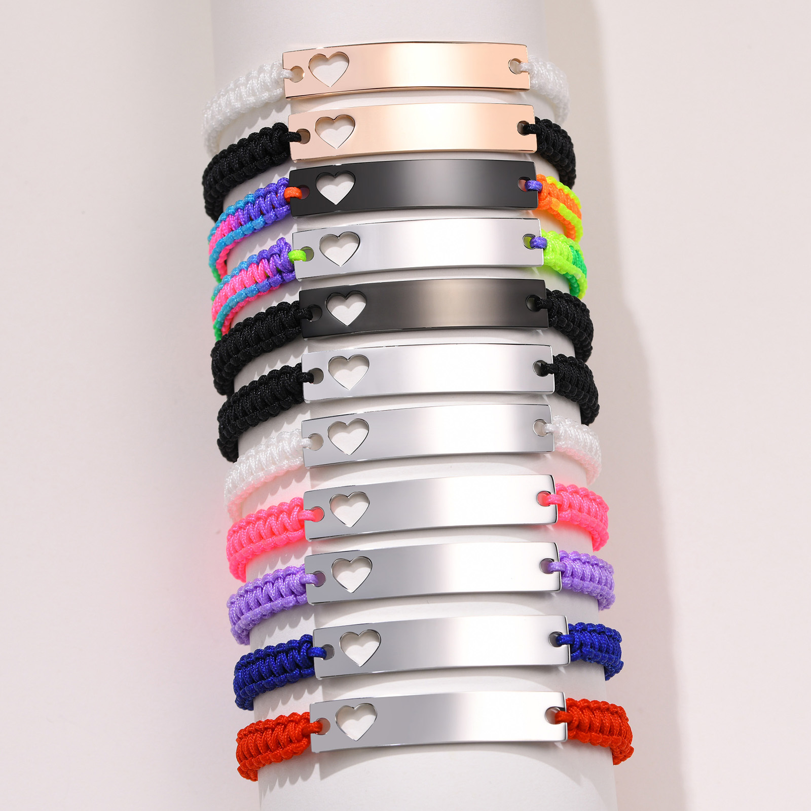 Buntes Armband mit eigenem Namen Wunschtext Gravur Personalisiert | Verstellbar