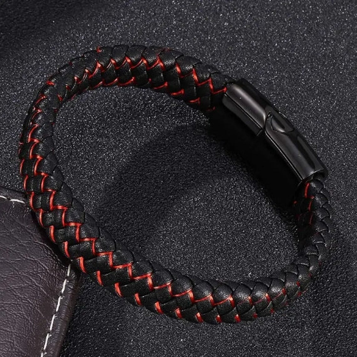 Lederarmband-Gravur-6