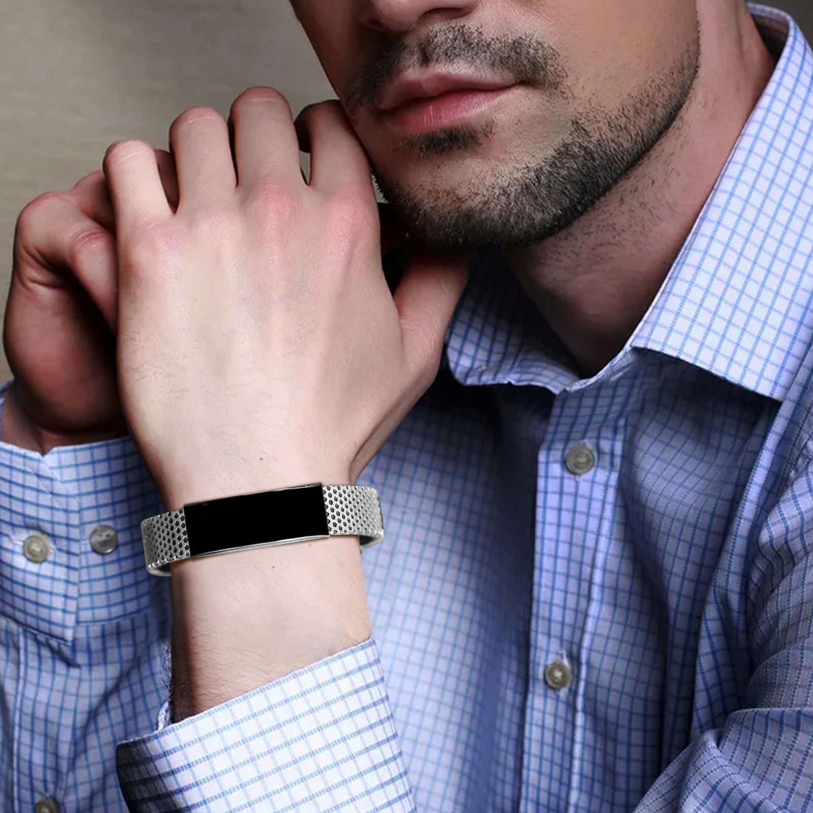 Verstellbares Armband aus Edelstahl mit eigenem Namen Wunschtext Gravur