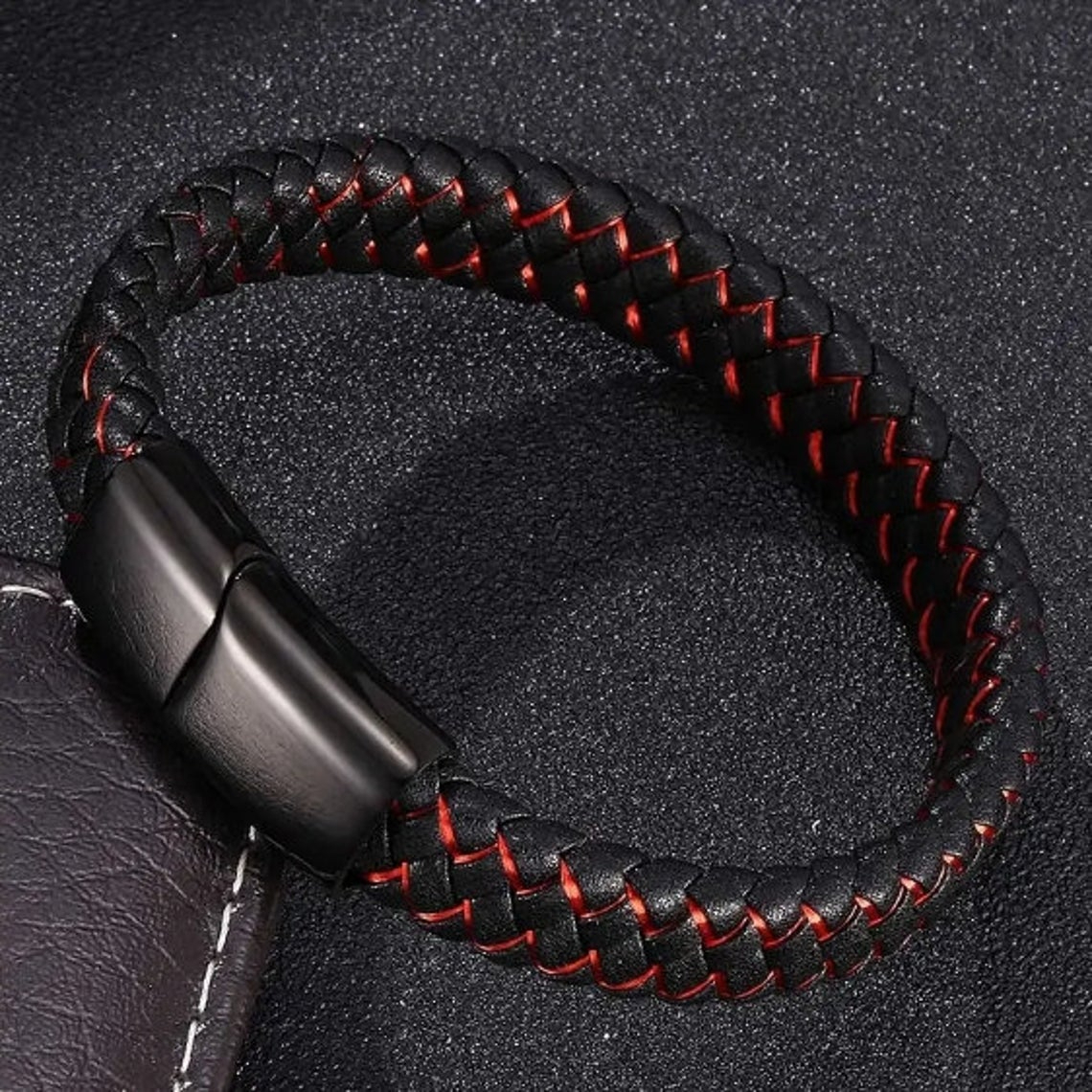Lederarmband-Gravur-5