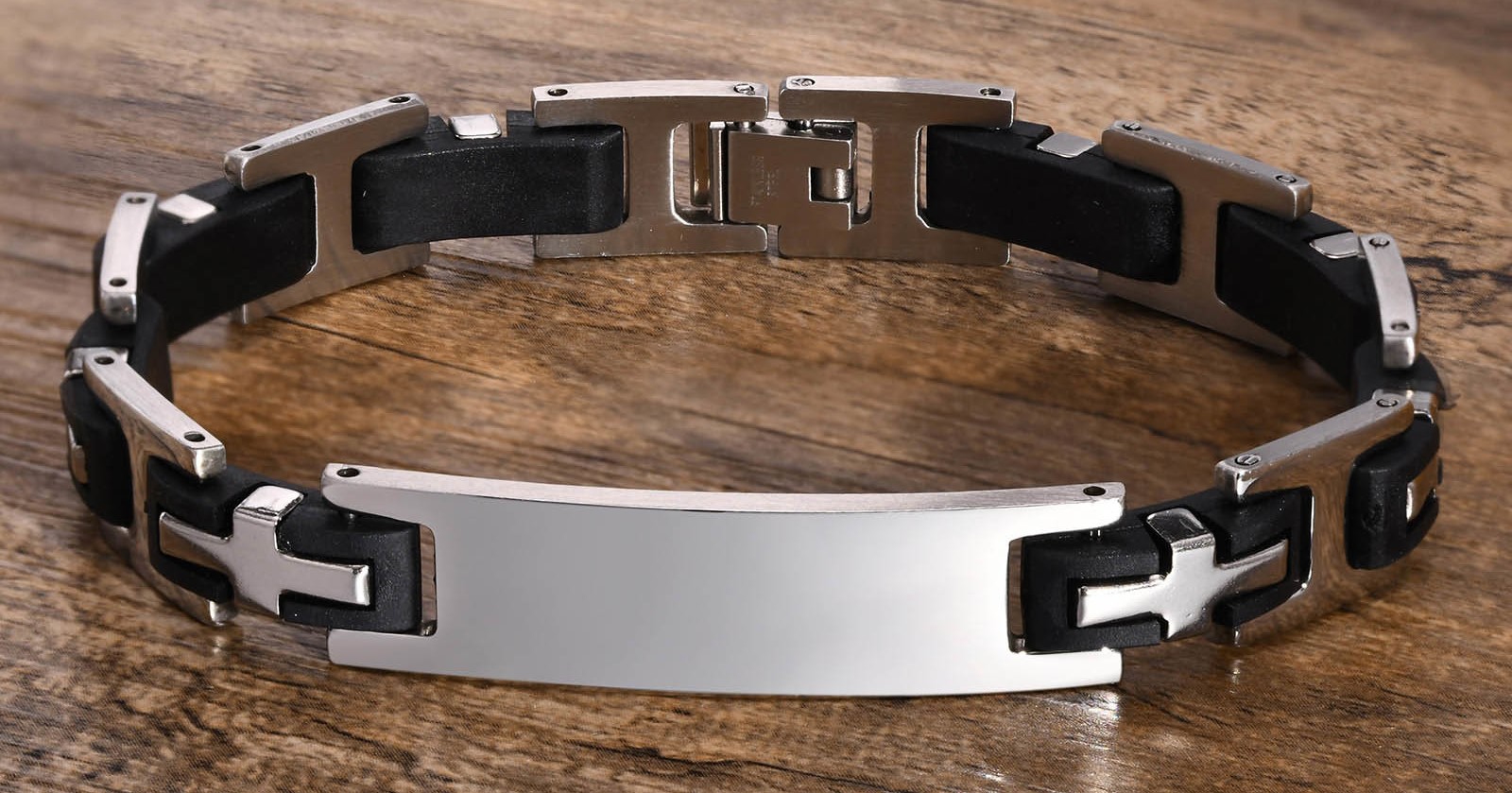 Personalisiertes-Herrenarmband-SilberSchwarz-mit-eigenem-Namen-Wunschtext-Gravur-Silberbwhwln7gH7fZw