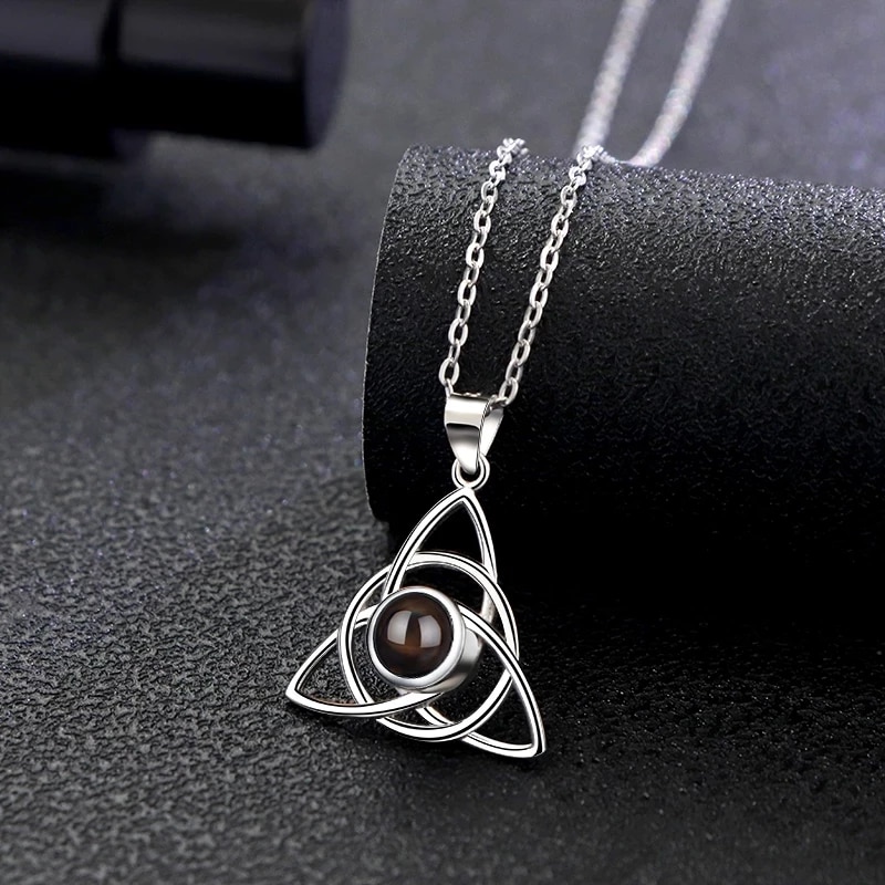 Personalisierte-Anpassbare-Foto-Projektion-Dreieck-925-Silber-Halskette-Geschenke-f-r-Eltern-M-tter-Tag-Geschenk-jpg_Q90-jpg_5LrpDJN2Niwzm