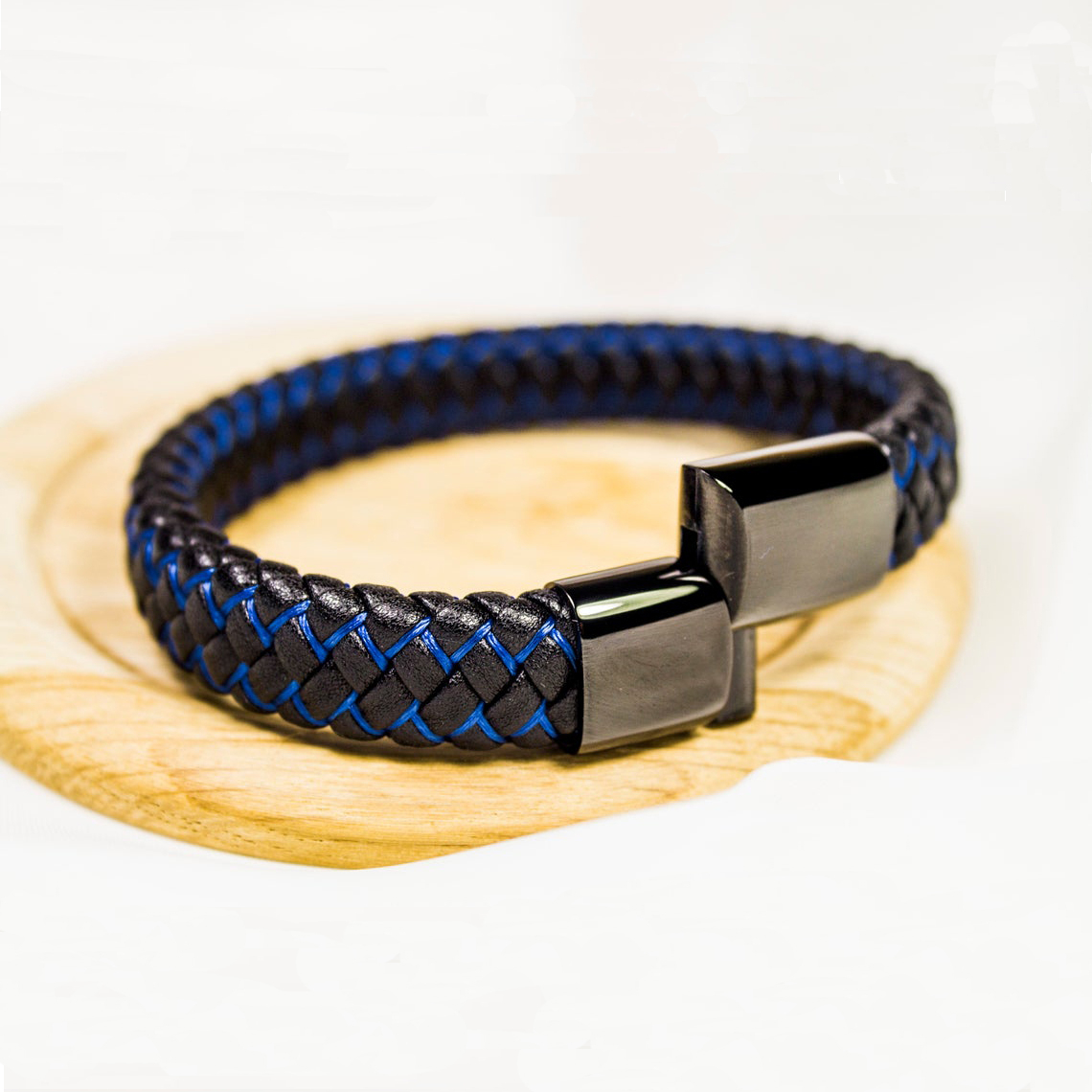 Lederarmband-Gravur-3