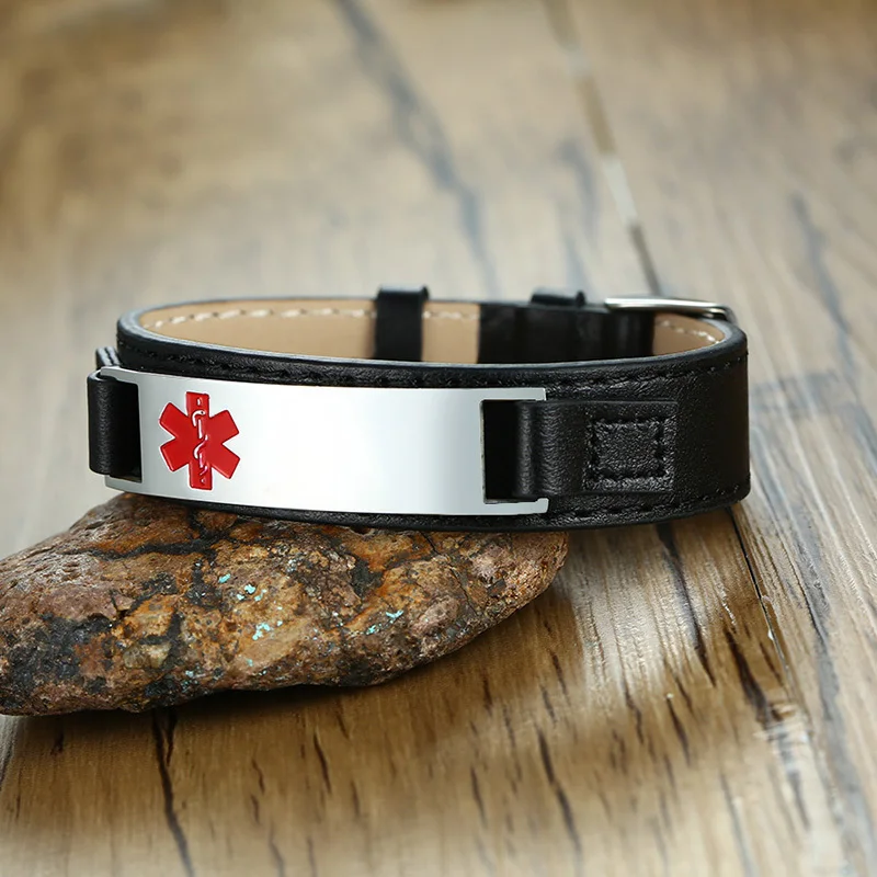 Personalisiertes Leder-Gravurarmband mit Hinweis-Symbol – verstellbar 15–22,5 cm