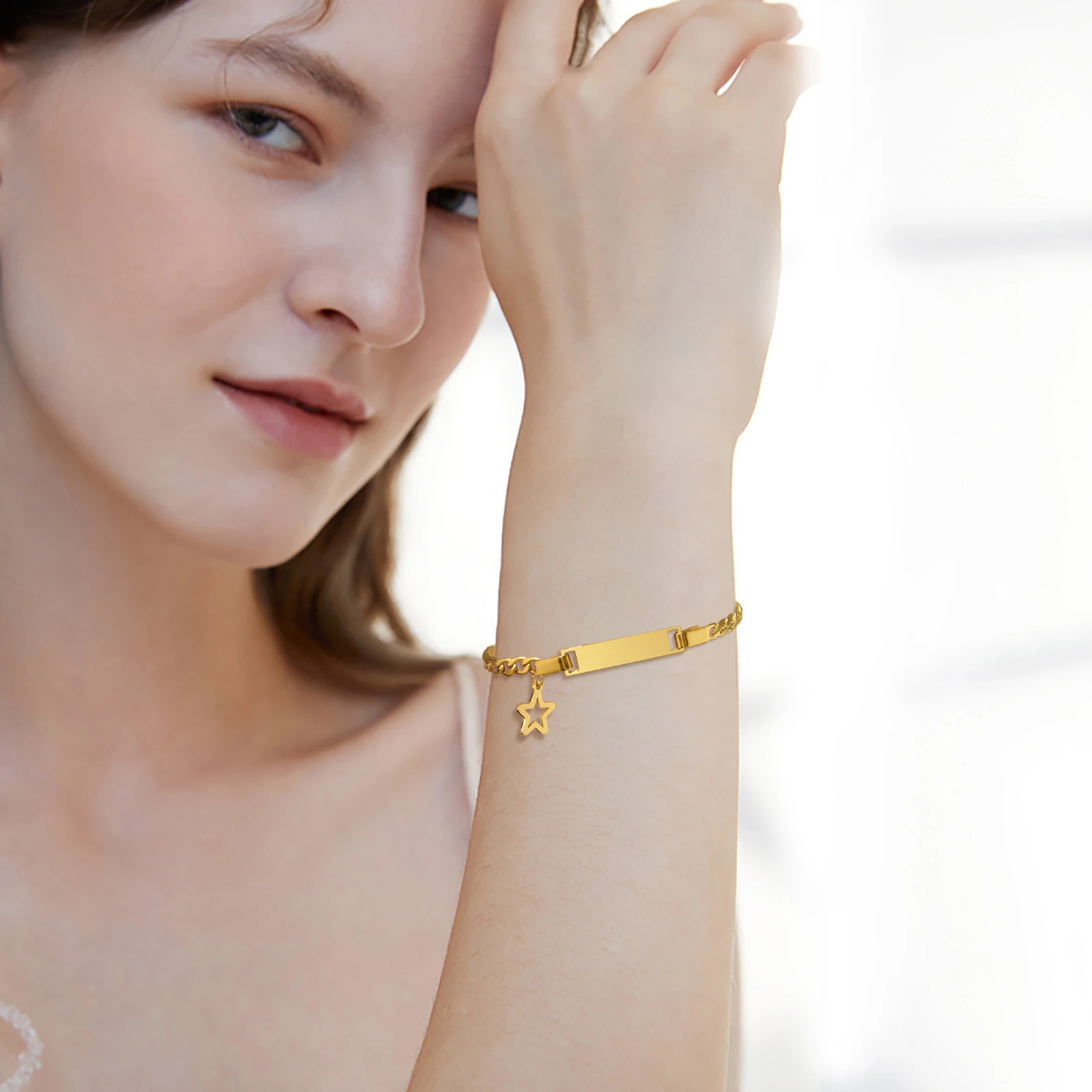 Vnox-5-5mm-Anpassen-Armb-nder-f-r-Frauen-Gold-Farbe-Sterne-Charme-Armband-Gravur-Name-jpg_Q90-jpg_Db7PwFV3FnfaA