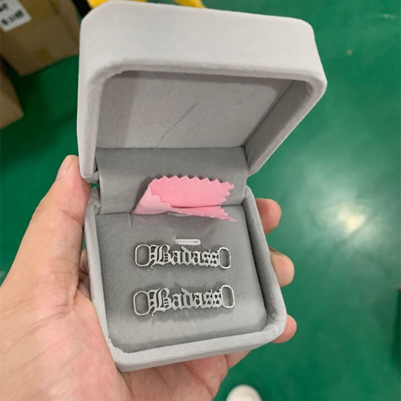 2x Schuhschnalle Personalisiert | Klasse-Gravur Schnalle für Schnürsenkel mit eigenem Namen